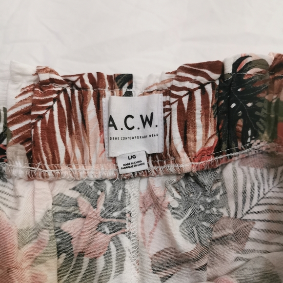 Floral belted high waisted short - Picture 4 of 5